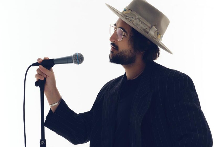 Zeeba anuncia show inédito de Dia dos Namorados em São Paulo/SP