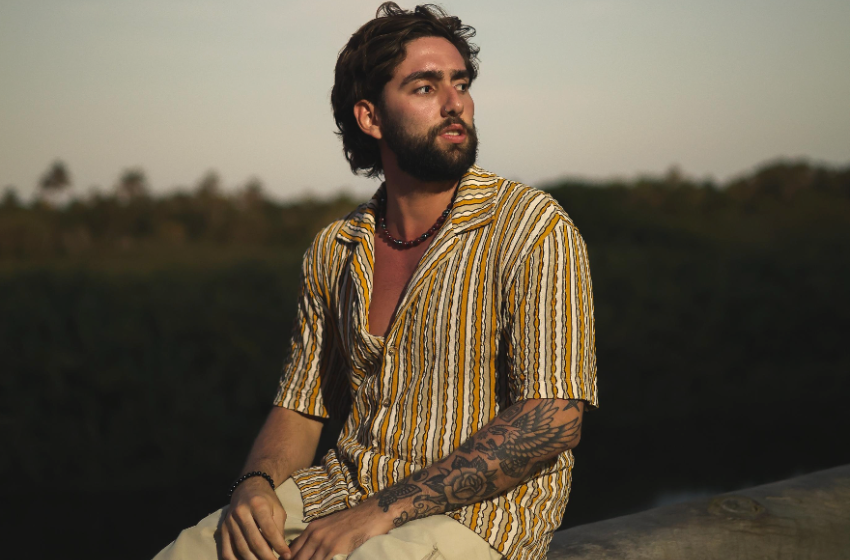  Médico capixaba divide carreira com a música e apresenta single