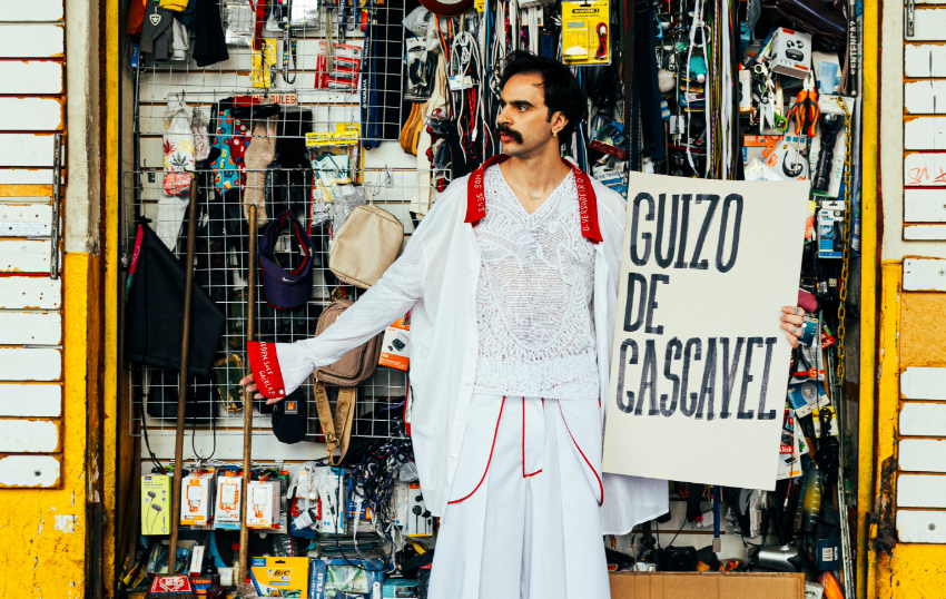  Rodrigo Alarcon revela a atmosfera do Brasil profundo em novo álbum “Guizo de Cascavel”