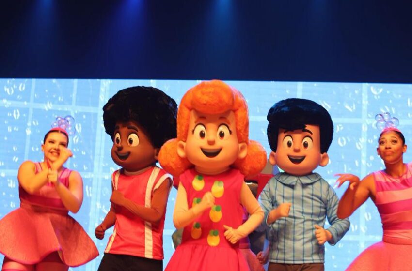  Fenômeno infantil brasileiro estreia na Europa com o espetáculo “Deus É Tão Bom”