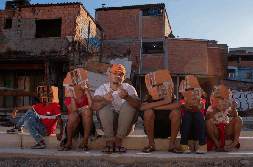 Artista Visual Marcelino Melo, o Quebradinha, recria o universo visual de Porgy and Bess no Theatro Municipal de São Paulo