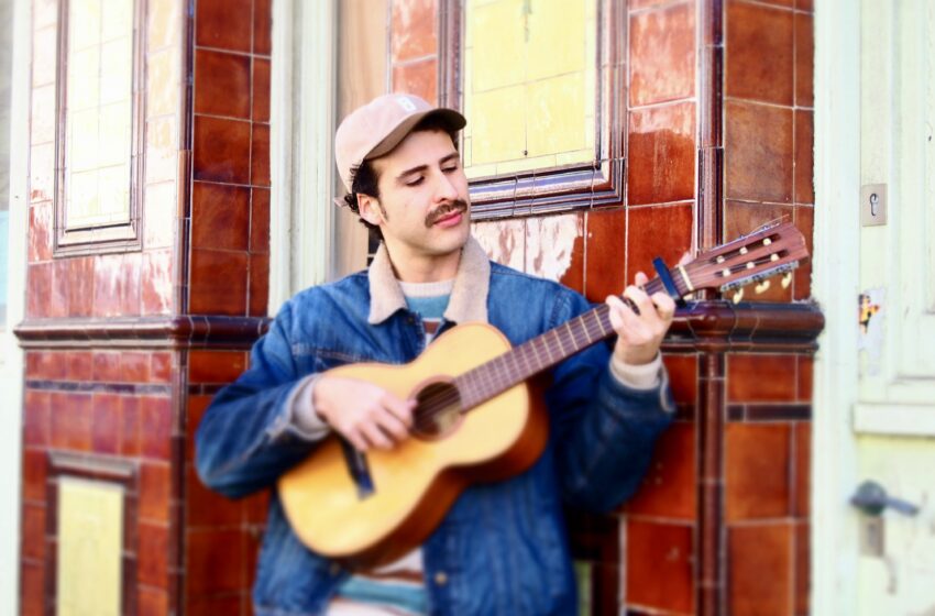  Lucas Filmes estreia os singles “Pai” e “Quanto Amor”, em que verte em arte a dor da partida