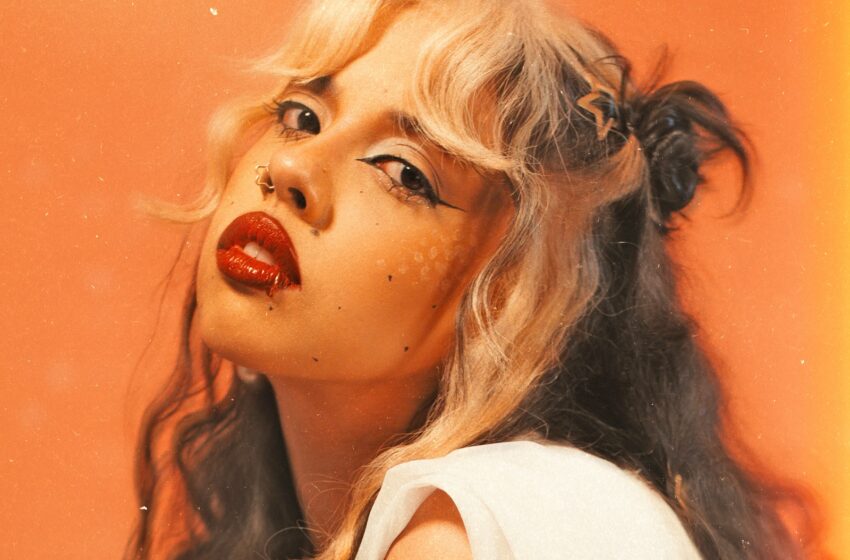  Breezia lança “não sei o que sentir sobre você” e inaugura o universo de seu primeiro álbum conceitual