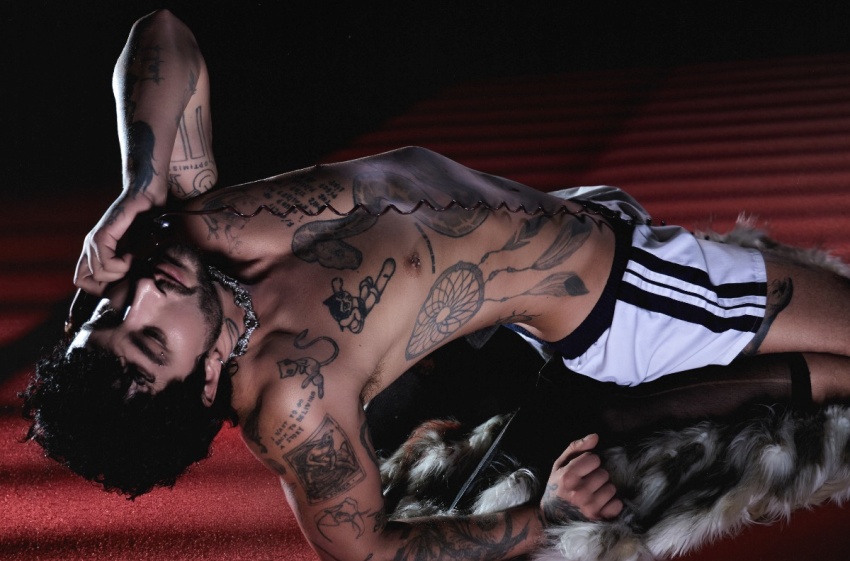  Confira em primeira mão a letra de “Curvas”, novo single do CHAMELEO