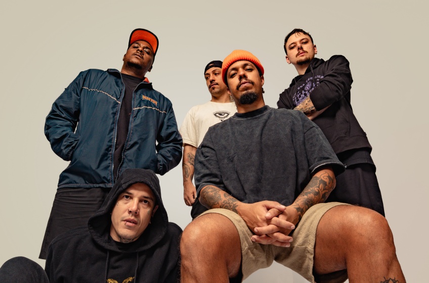  PENSE grava show em SP com convidados como Rodrigo Lima (Dead Fish), Gabriel Zander, Teco Martins (Rancore) e mais